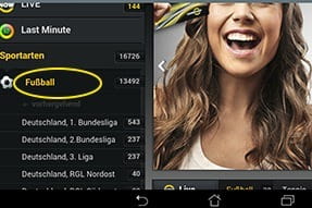 Auf der Startseite der App auf Fußball klicken