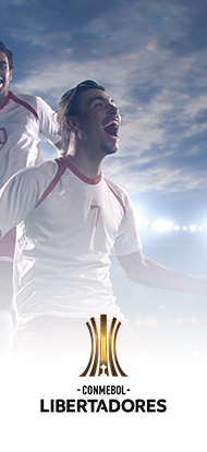 Ein Fußballspieler und das Logo der Copa Libertadores.