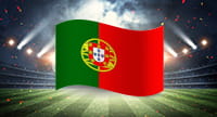 Die Flagge von Portugal und im Hintergrund ein Stadion.