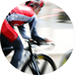 Ein Radfahrer in Aktion.