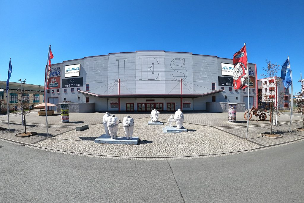 Aufnahme der WT Energiesysteme Arena in Riesa. Austragungsort der International Darts Open 2026.